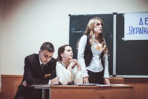 Debatnyy-klub-VINNYTSKYY-KOOPERATYVNYY-INSTYTUT-1-300x201