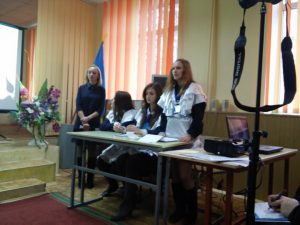 Debatnyy-klub-VINNYTSKYY-KOOPERATYVNYY-INSTYTUT-5-300x225