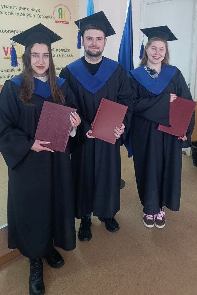 photo_5256101520409826580_y