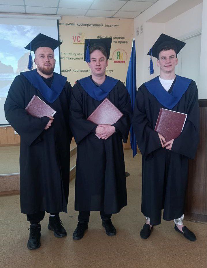 photo_5256101520409826583_y