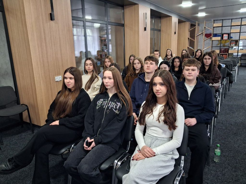 photo_5256101520409826986_y