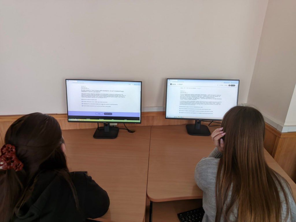 photo_5256101520409826987_y