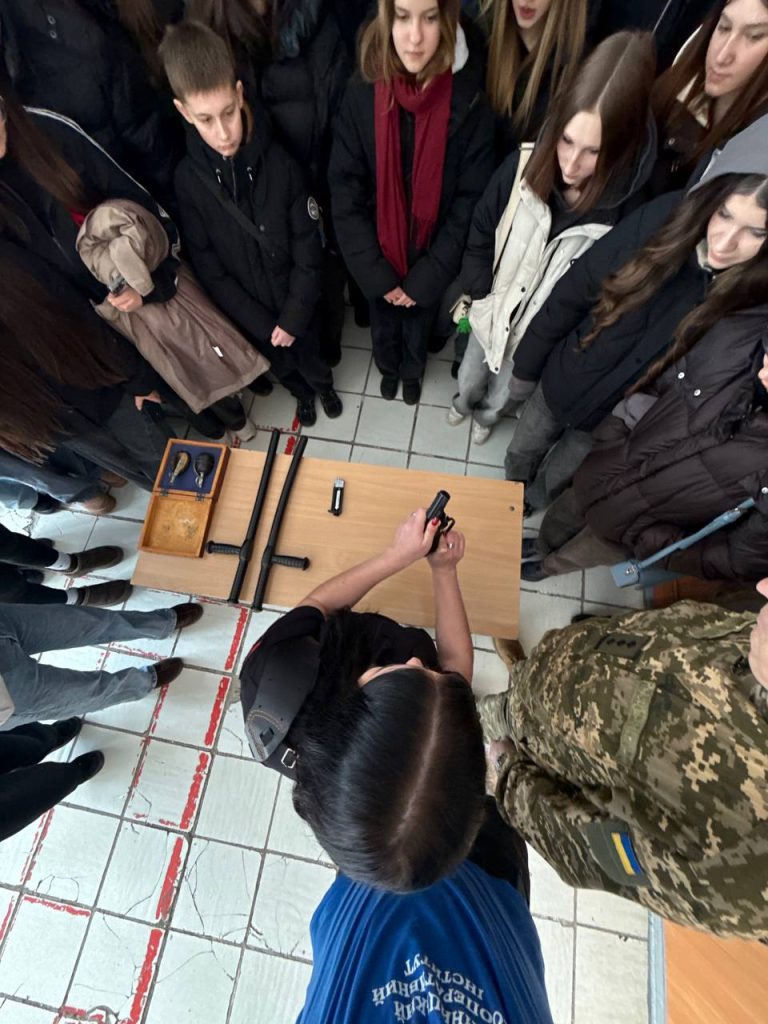 0-02-05-4da19abb5749e8066169ed4d5086f9e00f854deb4f97712fcacdcbb27884364b_8b726fcc60b6517