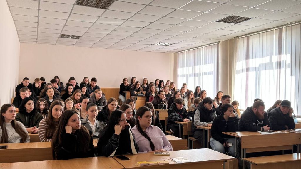 0-02-05-5d582e0cb0f1ab3dc87202058206b72b86338fc949db8e6ea0ab64bfa66134c2_13ce5c6d99359ee