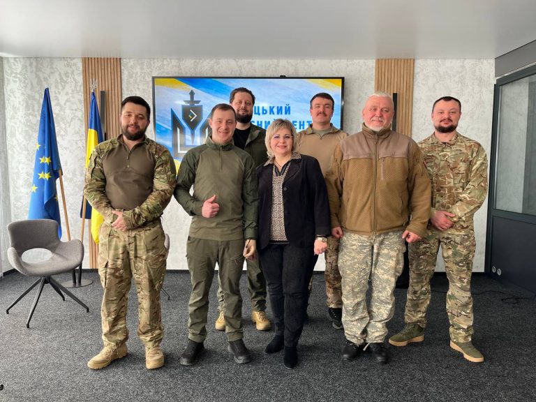 У Вінницькому кооперативному інституті студентів ознайомили із курсом підготовки до національного спротиву