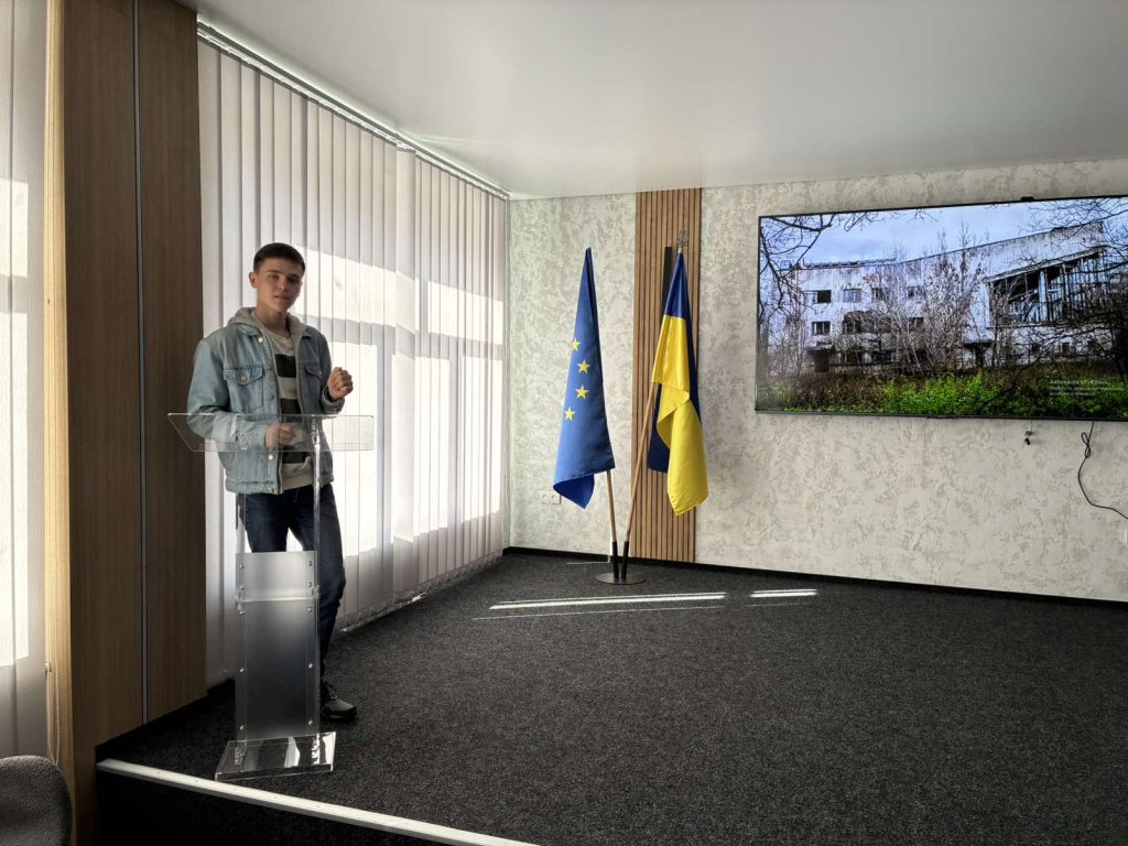 0-02-05-208dad7f380de74d7fd9d580d93cf2e6f5e02fb7d2d44f87898852e3e50c3ec9_f72d911e7a3292dc