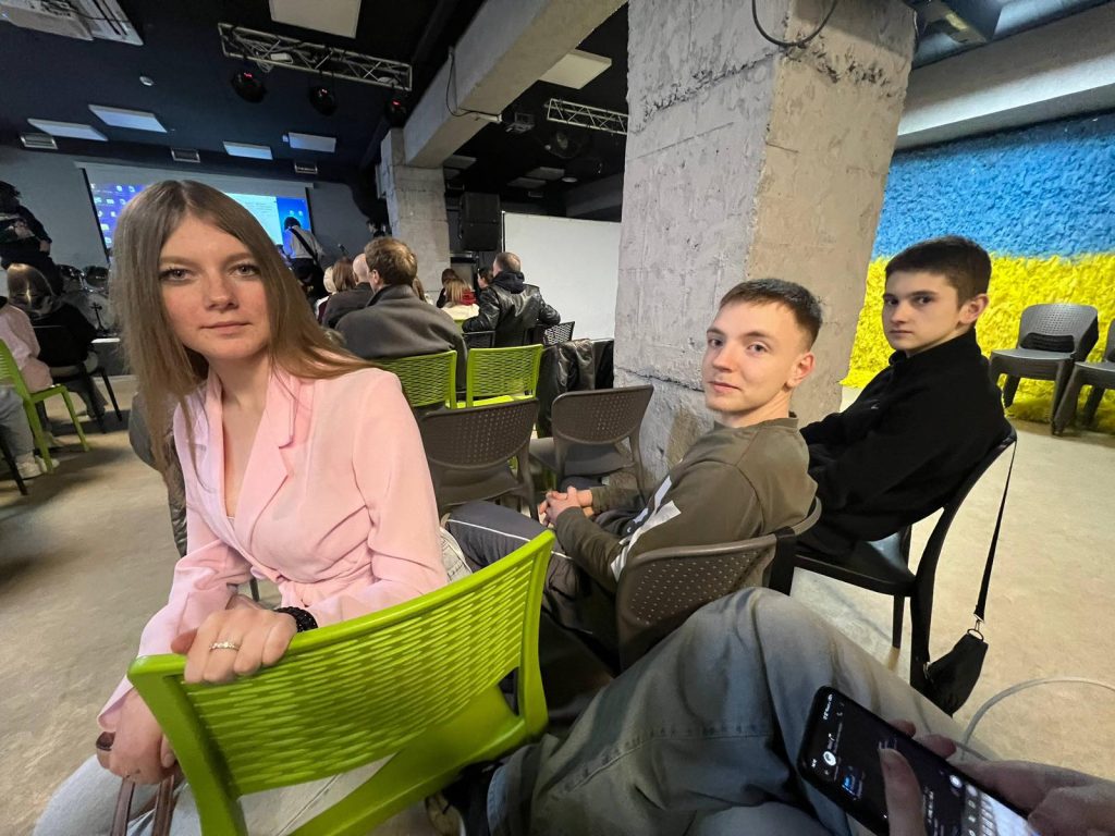 0-02-05-38e9a04e7497f5d5b0831278a417641af3e001a0c1757b0383580630bbeb58b0_6374e0e18b6a39f3