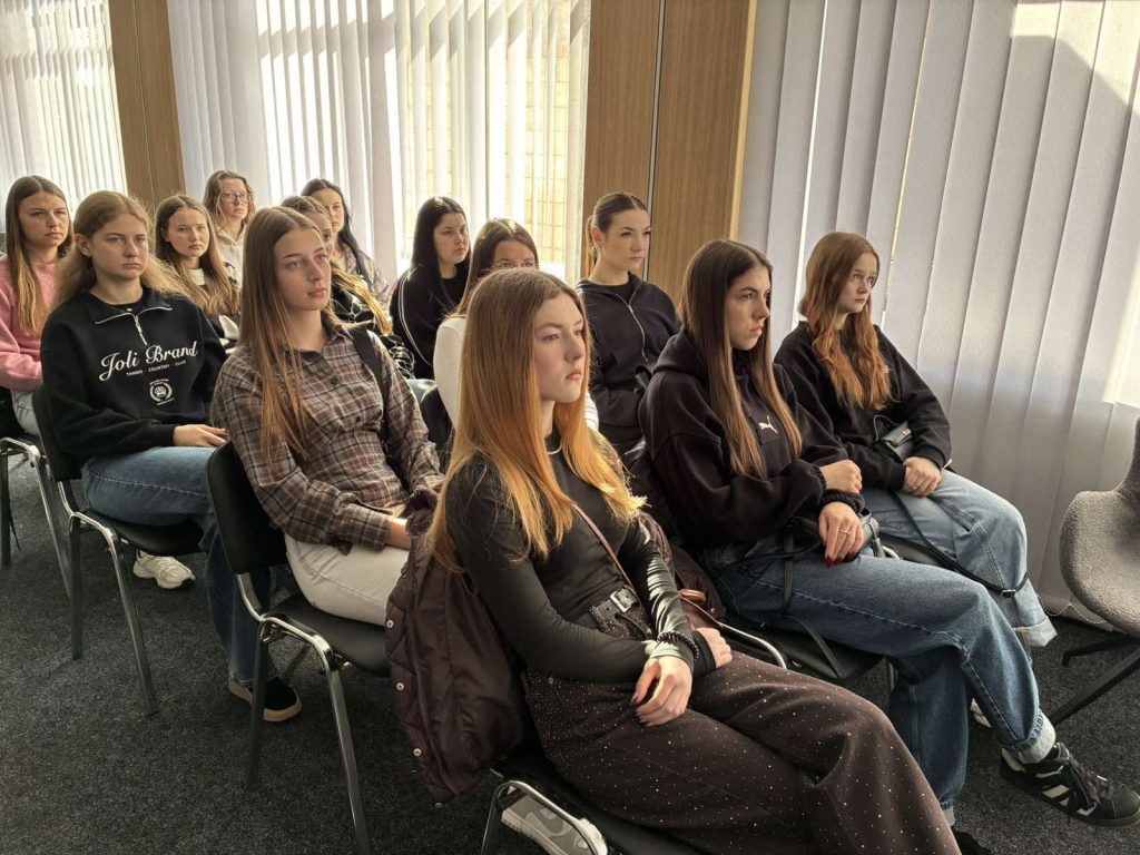 0-02-05-a063a1673e9b20ddd10ea86376d320717c98ac4ed4e9980dc588755dc4c6550e_f5f2ca5e0292f6f8