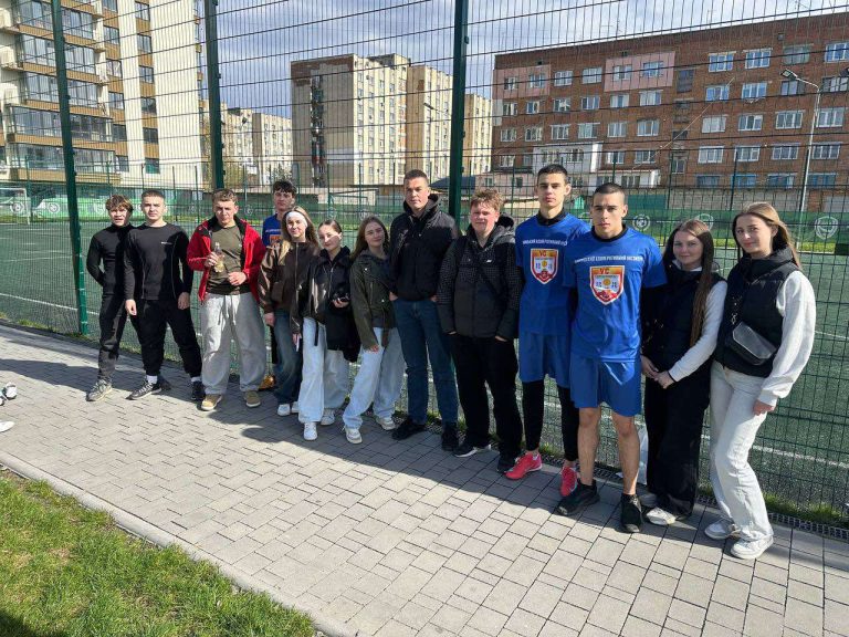 ⚽️ Дружній футбольний матч єднає молодь! 🏆