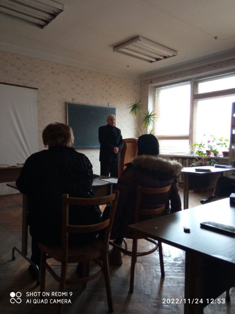 photo_2022-11-28_18-48-21-768x1024