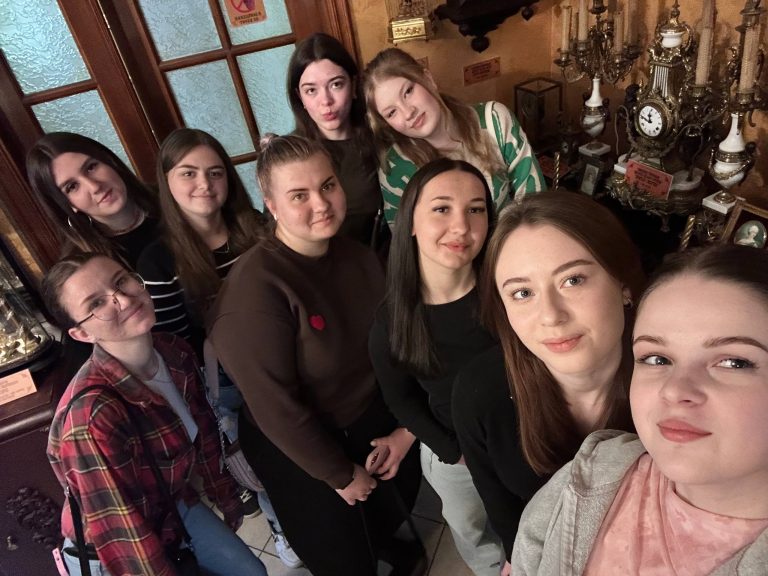 ВИЇЗНЕ ЗАНЯТТЯ У МУЗЕЇ-КАВ’ЯРНІ